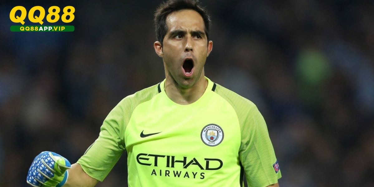 dai-su-thuong-hieu-Claudio-Bravo-1